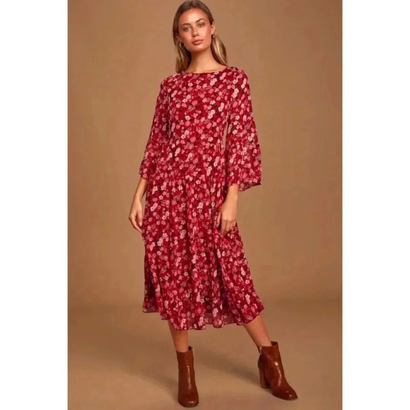 En Saison Dresses & Skirts - Anthropologie en saison Right Time Red Floral Midi Dress Shimmer, M